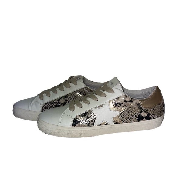 Steve Madden Shoes - *Steve madden- Snake print lace up casual shoes